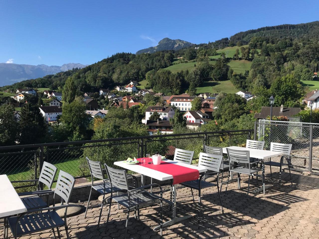 Hotel BZ Sunnahof Obersaxen Exterior foto